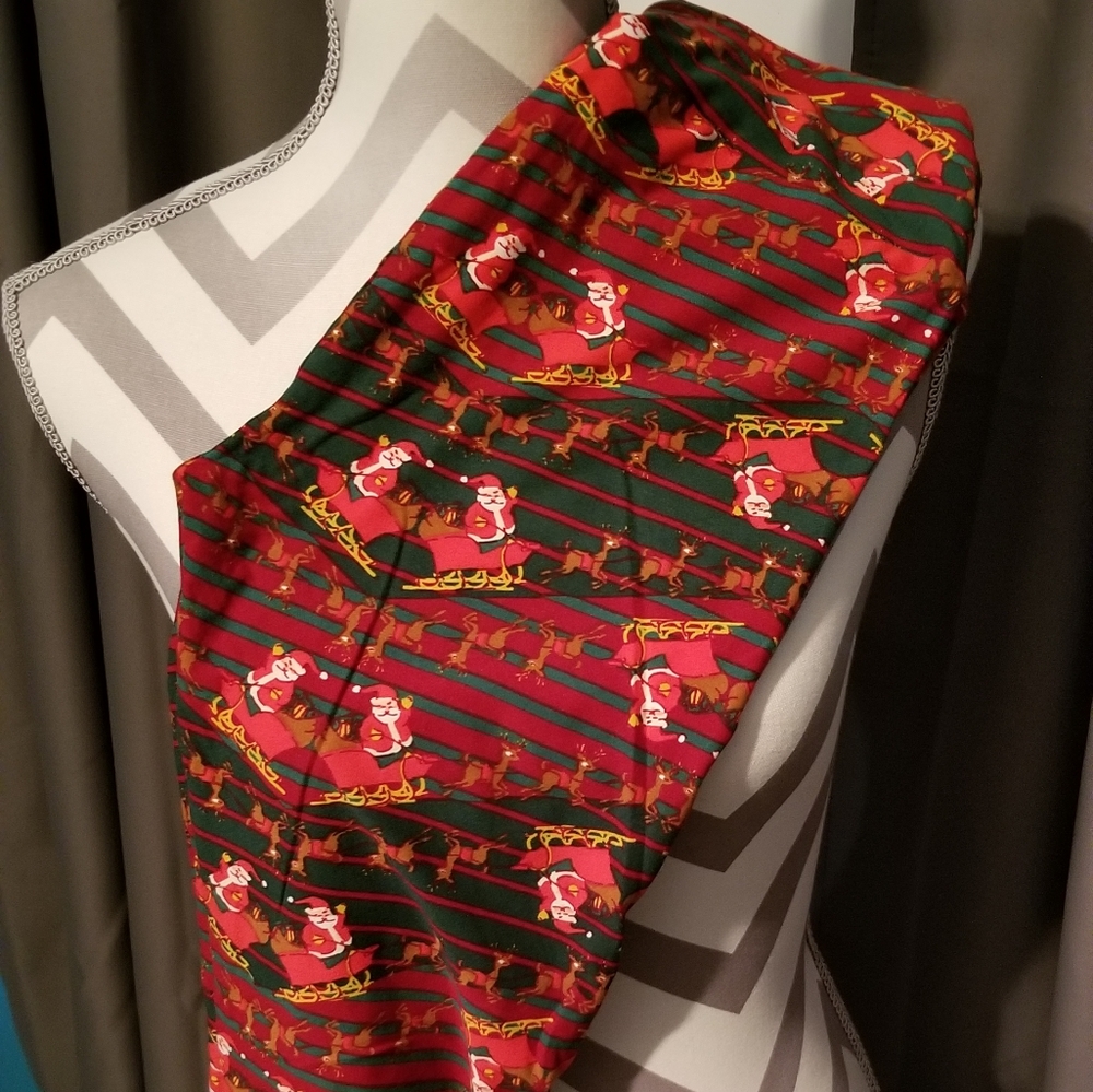 NWT LULAROE OS CHRISTMAS LEGGINGS